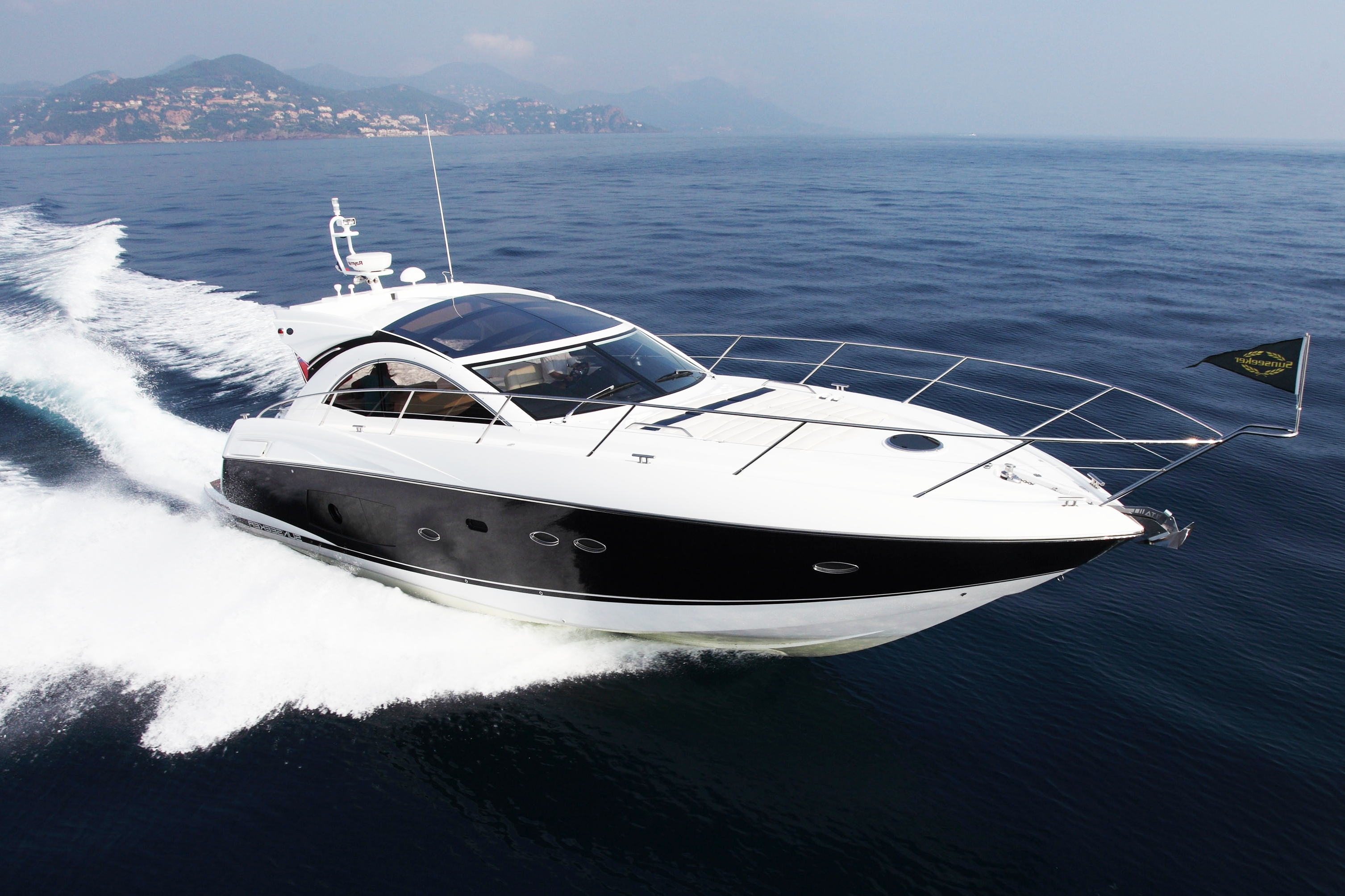 High performance at it's best in the Sunseeker Portofino 48