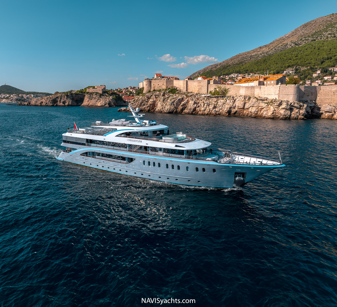 Goolets, a leading charter company in Croatia, represents the joy and fulfillment of luxury yachting.