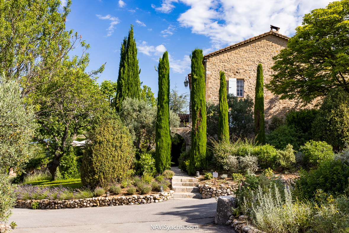 La Bastide de Moustiers, nestled in the heart of Provence, offers a unique blend of stunning scenery, rich culture, and exquisite gastronomy.