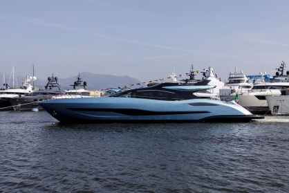 Mangusta 104 REV: A Marvel of Speed and Style on the Mediterranean Waves