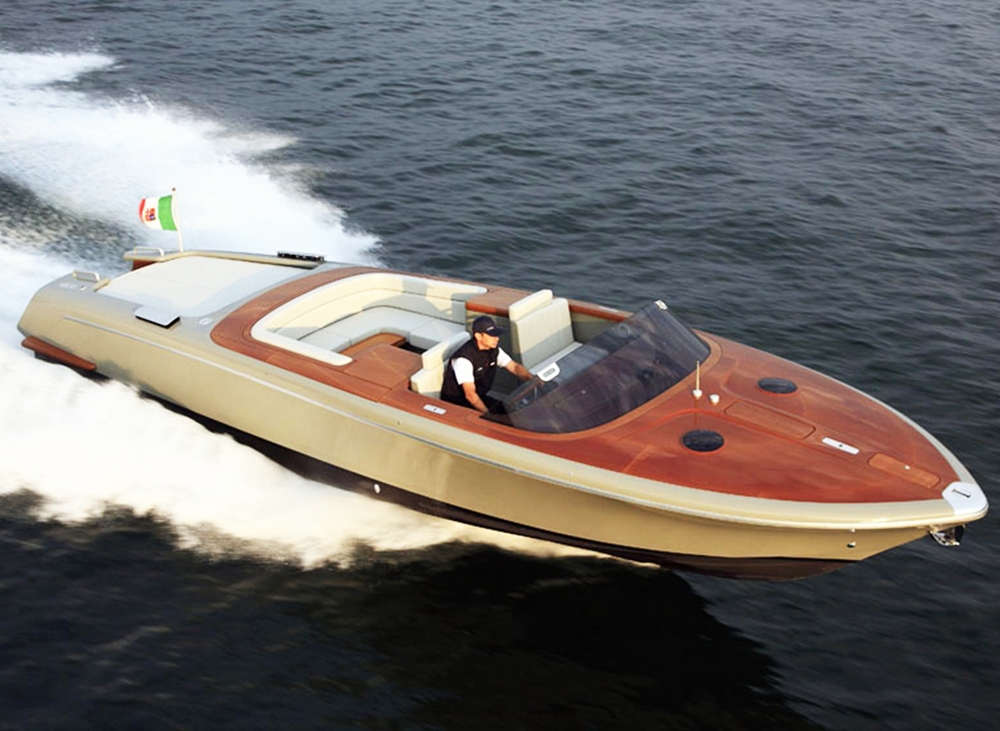 Marc Newson Designs Limited Edition Luxury Speedboat for Riva