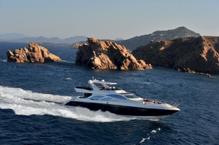 Super Yacht of the day: Azimut 100 Leonardo