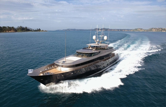 Super Yacht of the day: Allogante 131´