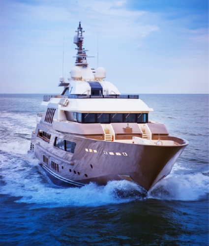 The CRN 125 J’ADE, the only superyacht hosting a garage