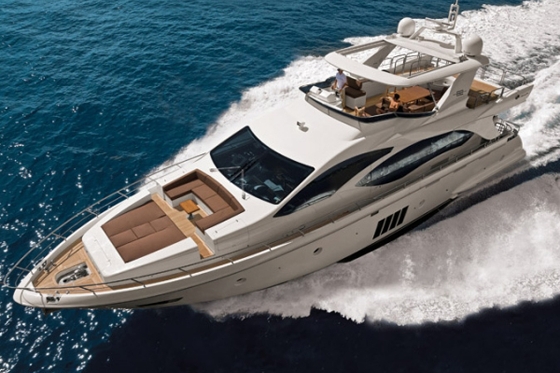 Super Yacht of the day: Azimut 82