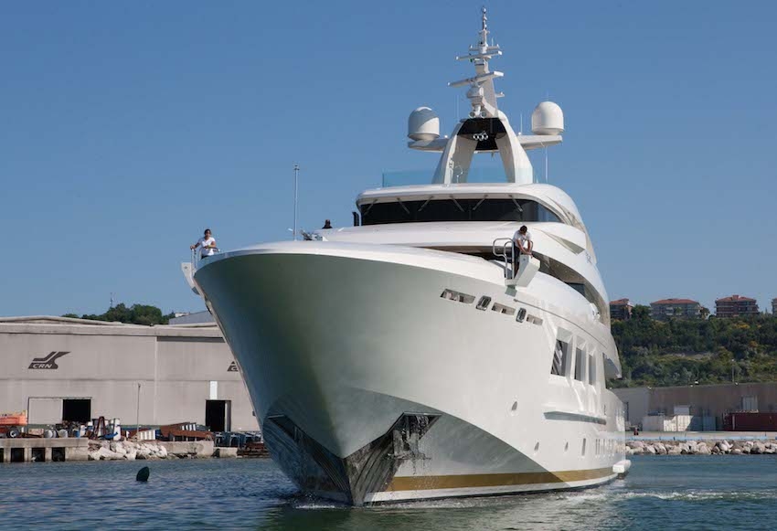 61 meter yacht