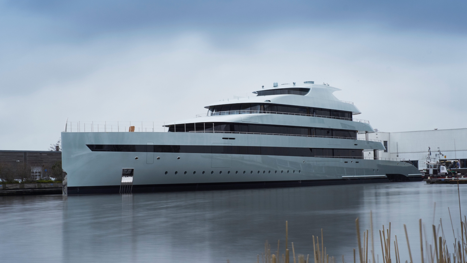 Feadship 83m Savannah, one of the few Hybrid Superyachts