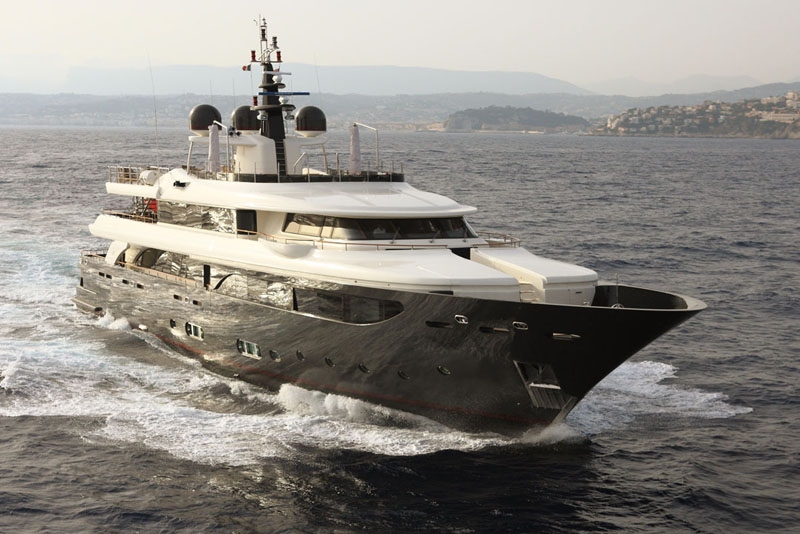 Super Yacht of the day: CRN 43 Lady Trudy