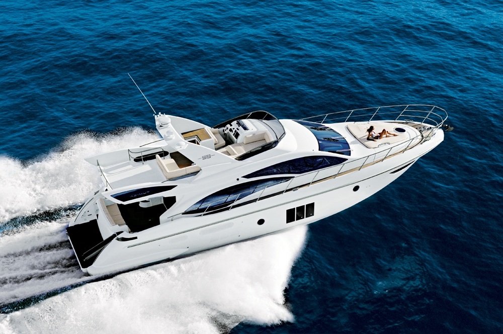 A Masterpiece of Luminosity and Versatility, the Azimut 58 Flybridge