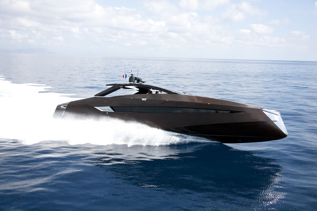 Superyacht Hedonist - Art of Kinetik