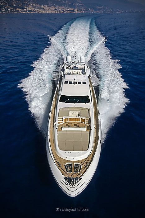 Superyacht Mangusta 135 Moonraker-12