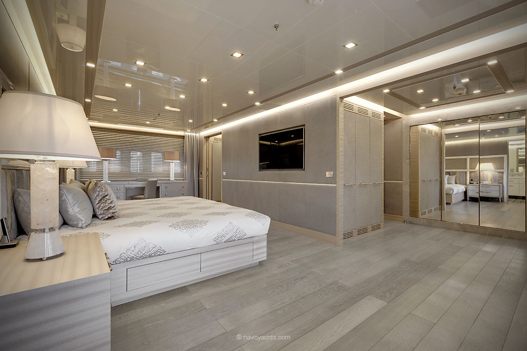 Superyacht Mangusta 135 Moonraker-5
