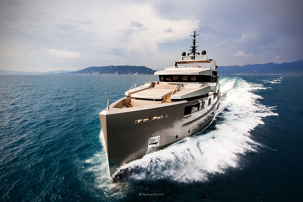 Superyacht Tecnomar Cacos V