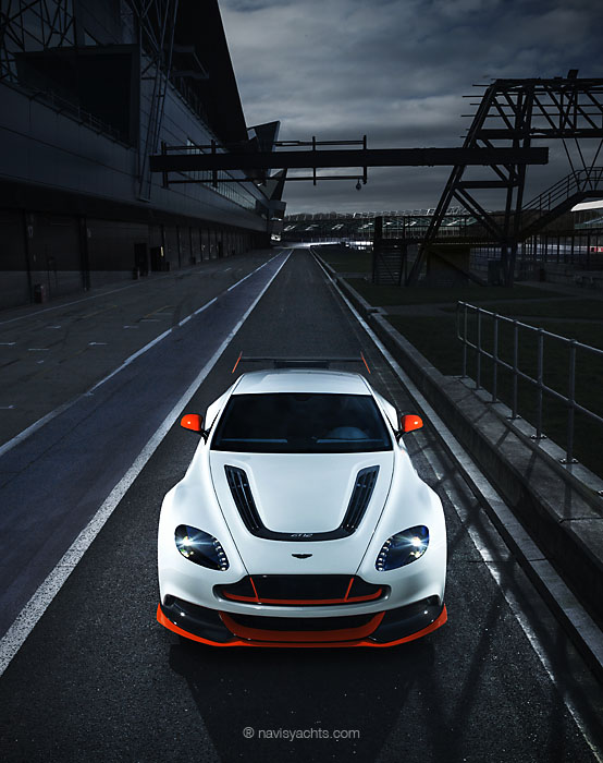SupeCar Aston Martin GT12-8