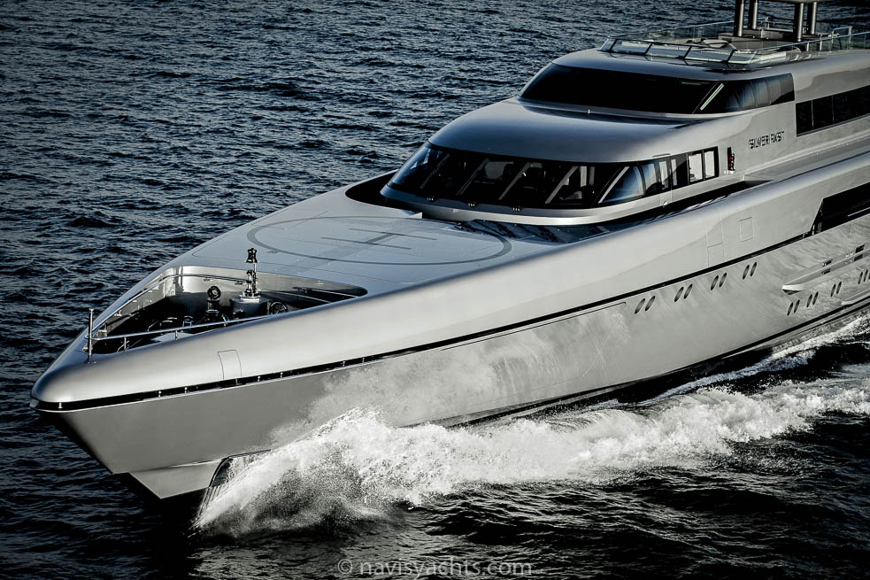 Monaco Yacht Show 2015 L-5