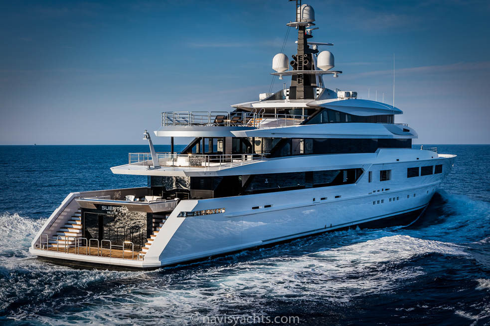 Monaco Yacht Show 2015 L-8