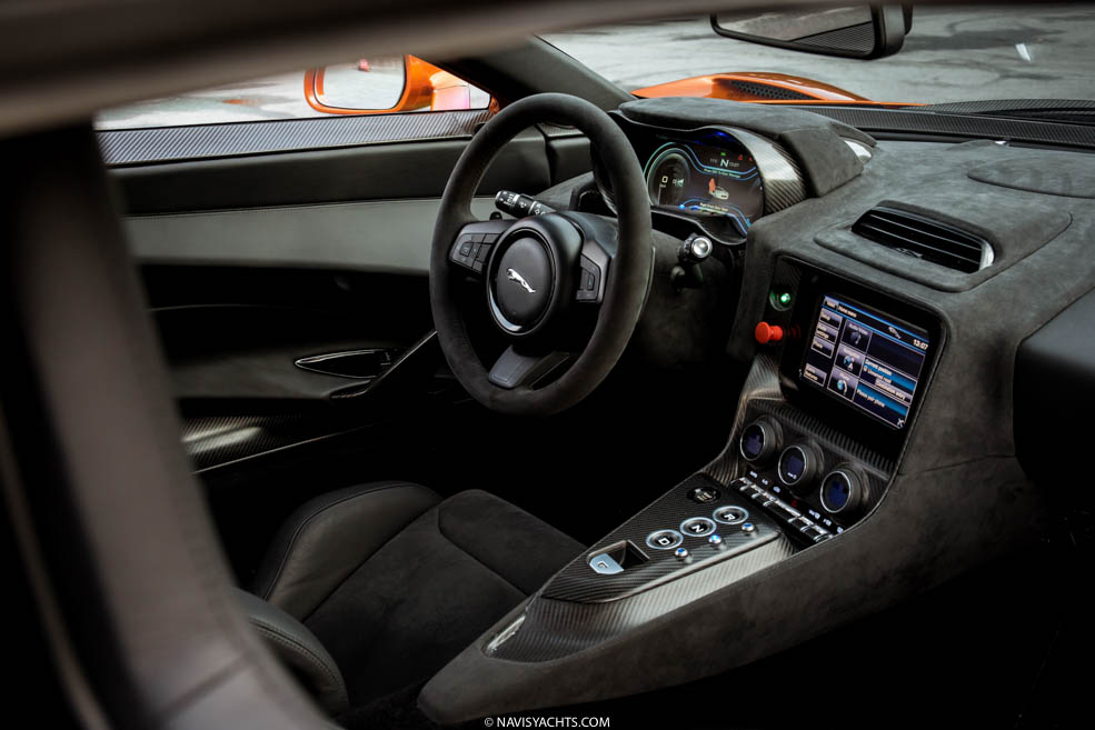 Jaguar C-X75 L-8