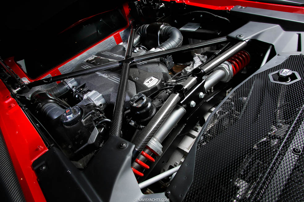 Lamborghini Aventador L-5