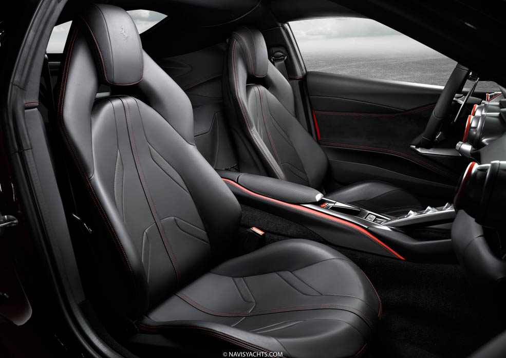 Ferrari 812 superfast L-11