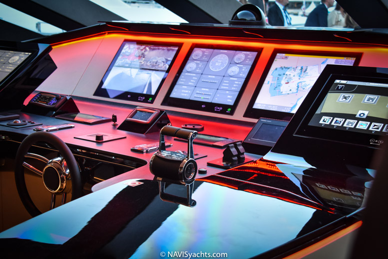 Monaco Yacht Show 2017 L-43