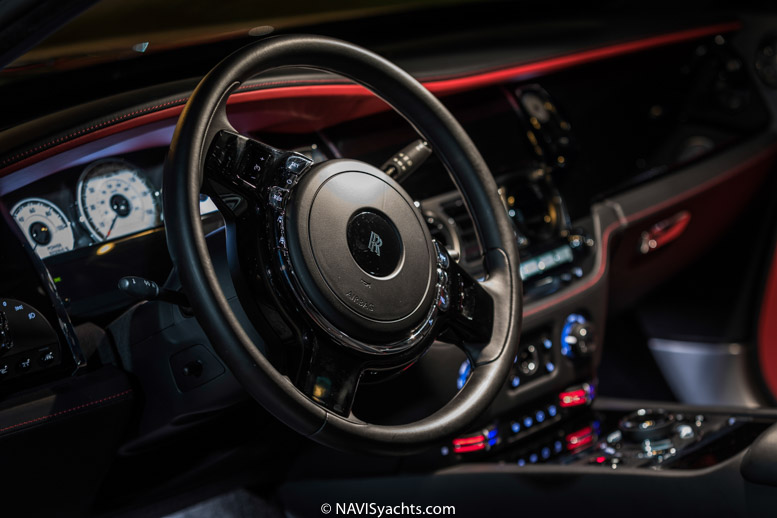 Rolls-Royce Black Badge L-17