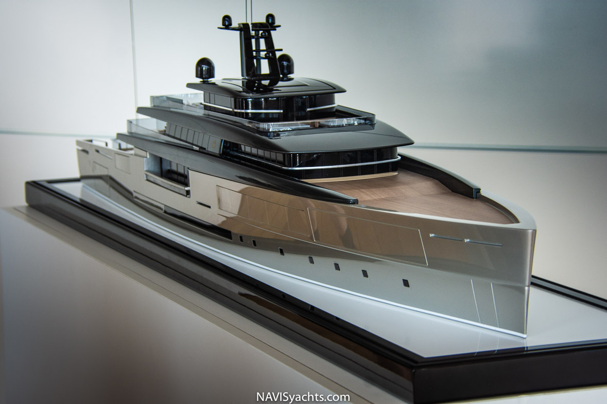 Monaco Yacht Show 2018 L-104