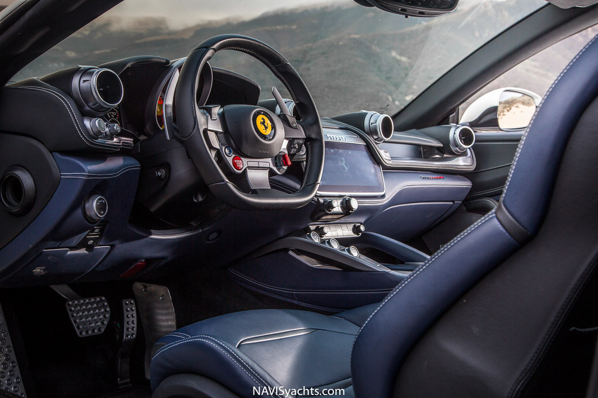 Ferrari GTC4Lusso L-4