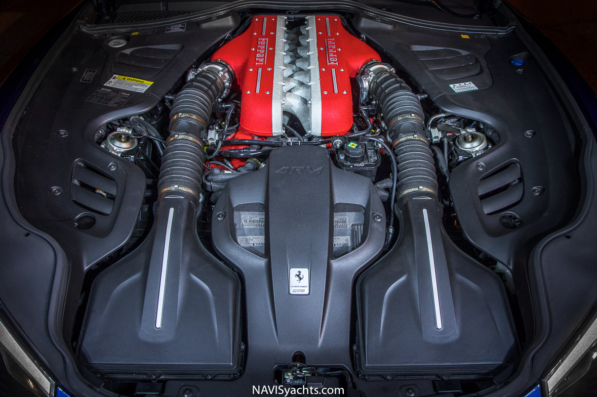 Ferrari GTC4Lusso L-8