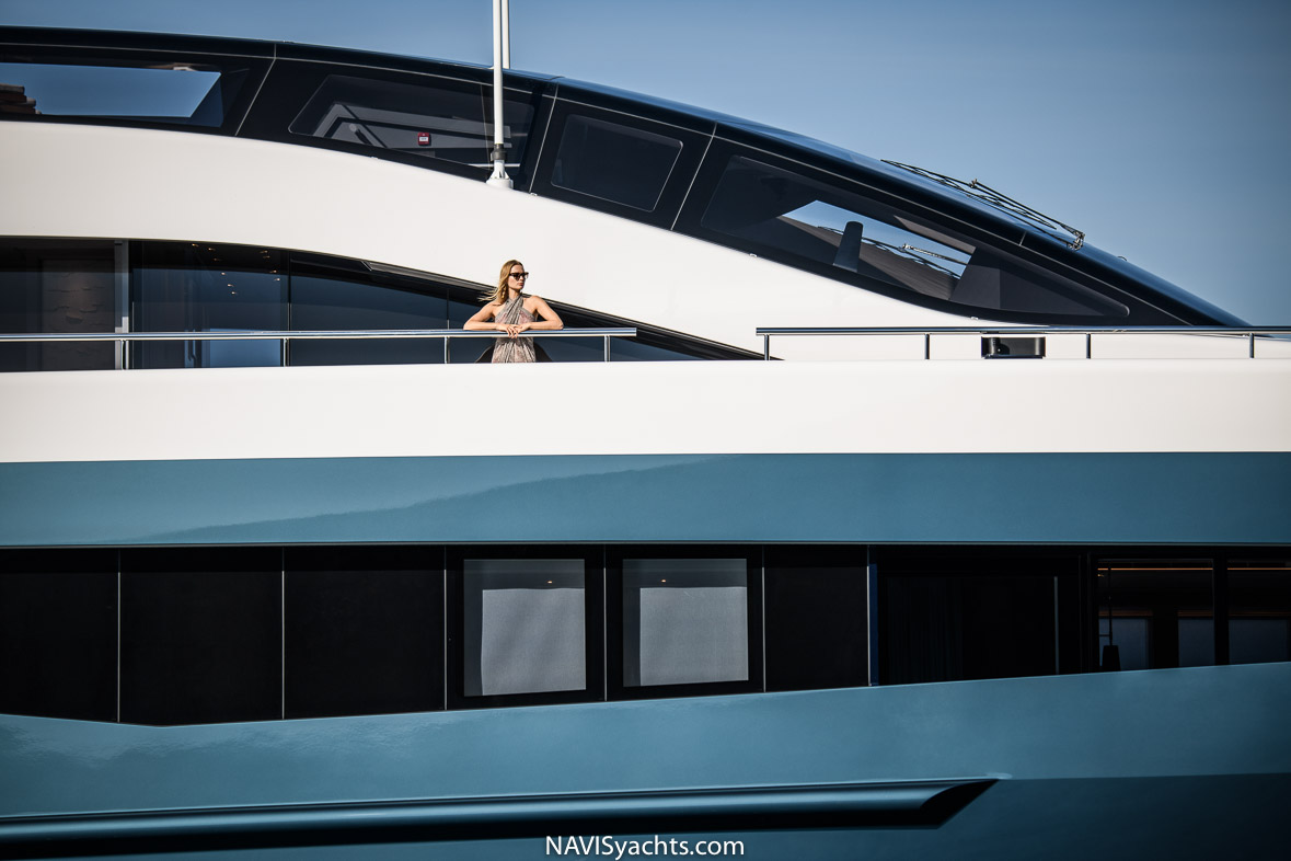 Heesen Irisha L-25