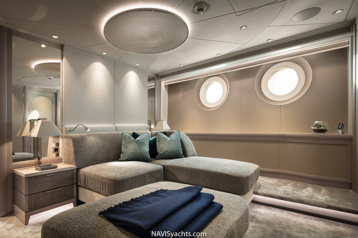 Heesen Irisha L-26