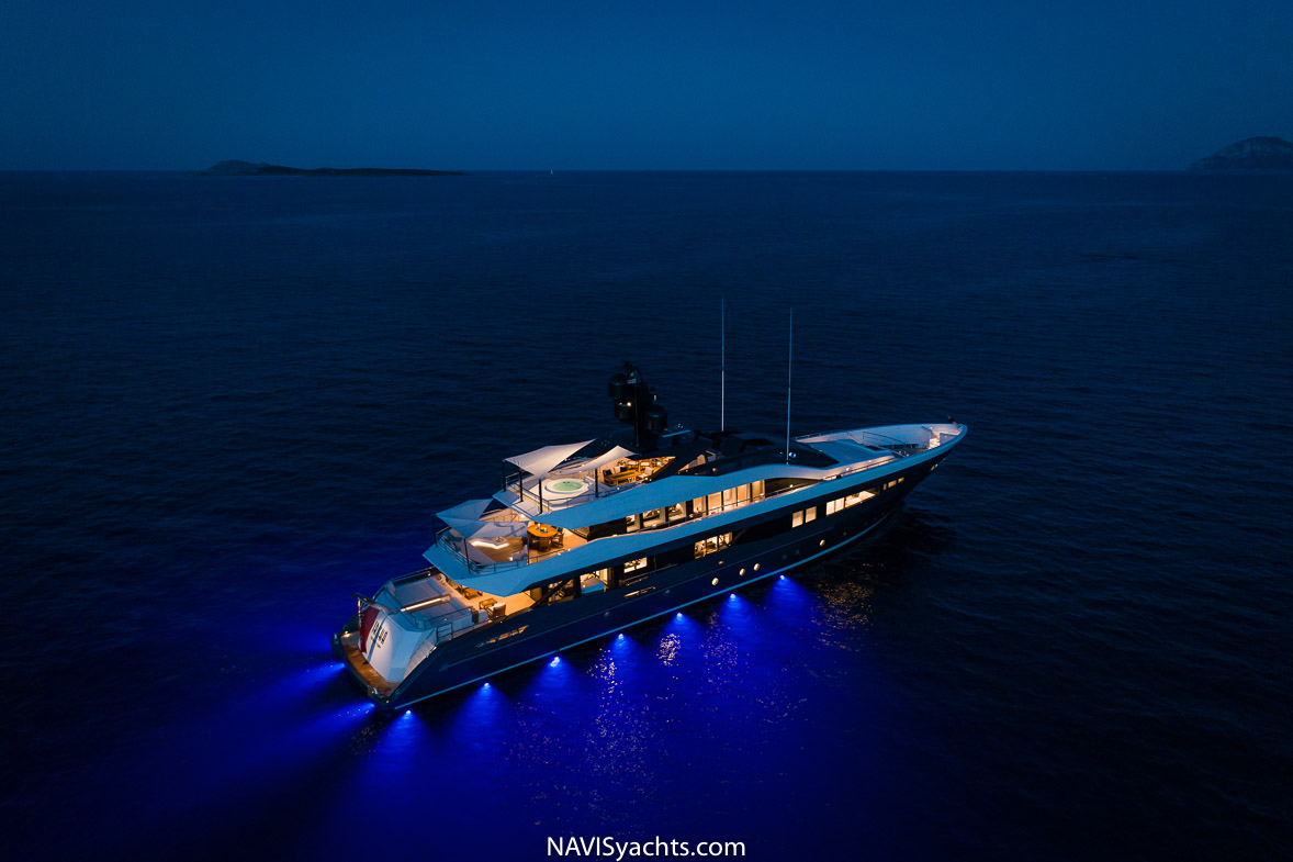 Heesen Irisha L-28