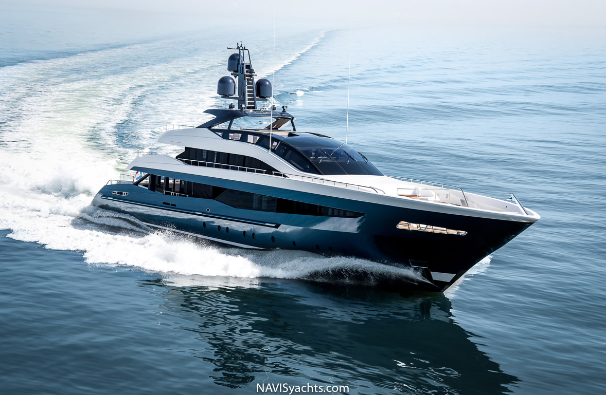 Heesen Irisha L-3