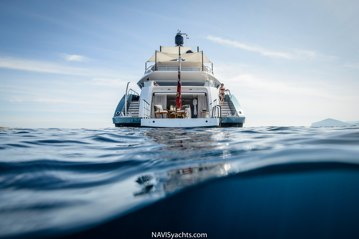 Heesen Irisha L-33