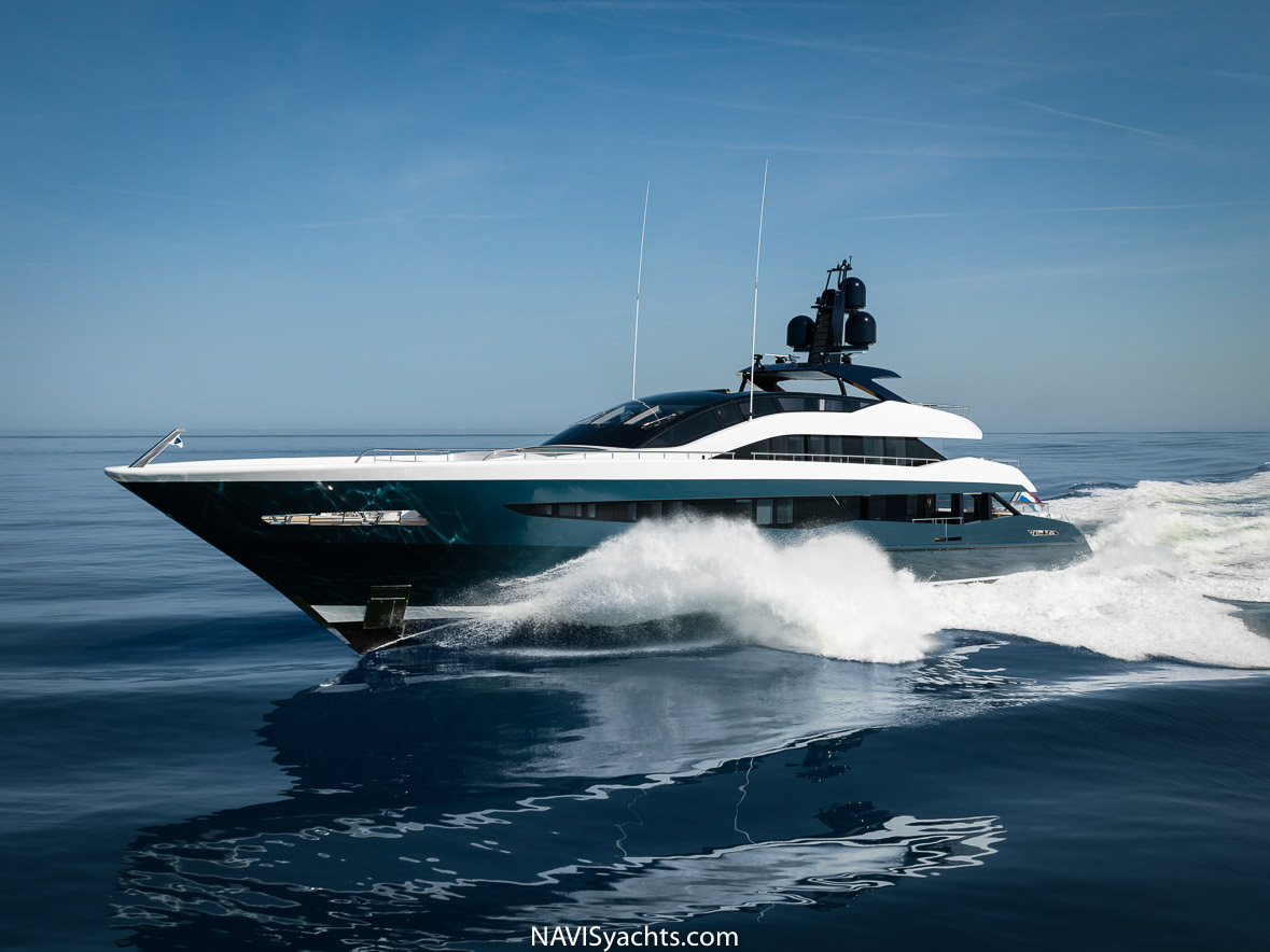 Heesen Irisha L-4