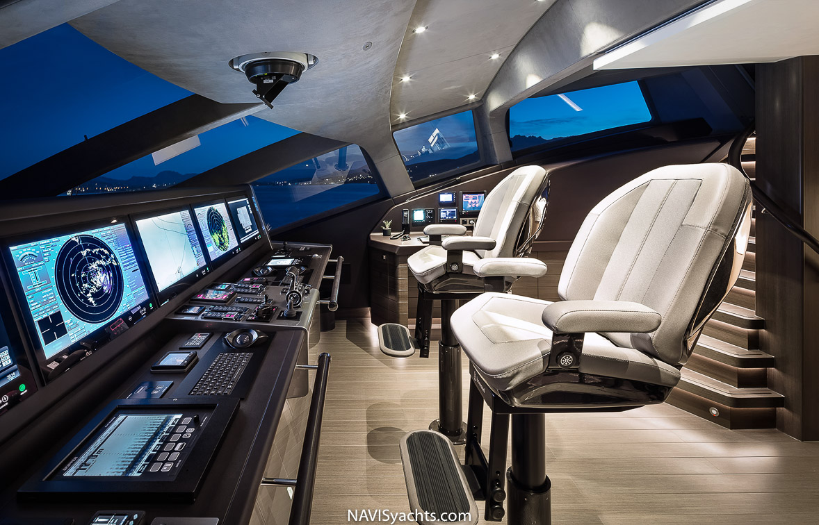 Heesen Irisha L-42