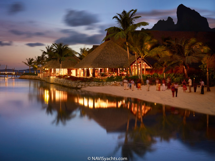 Four Seasons BoraBora L-17
