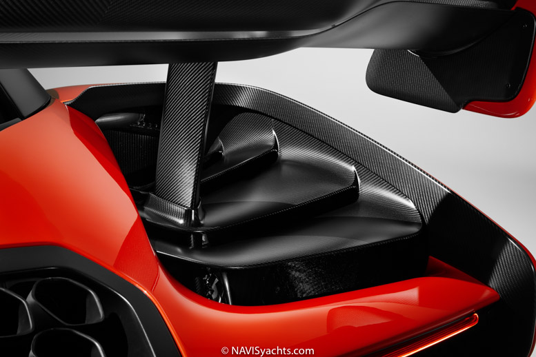 McLaren Senna L-12