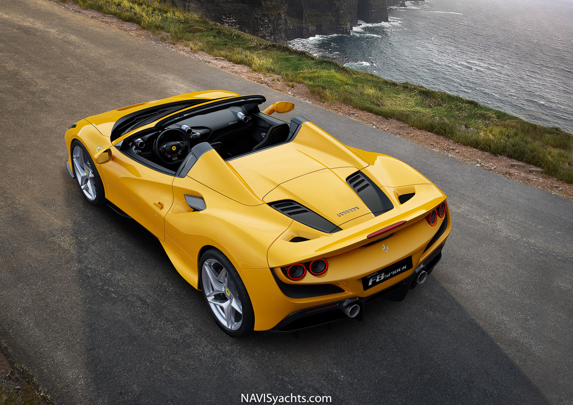 Ferrari F8 Spider L-5