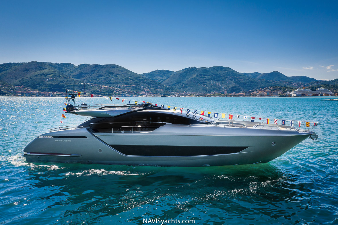 Riva 88' Yacht Folgore Launched