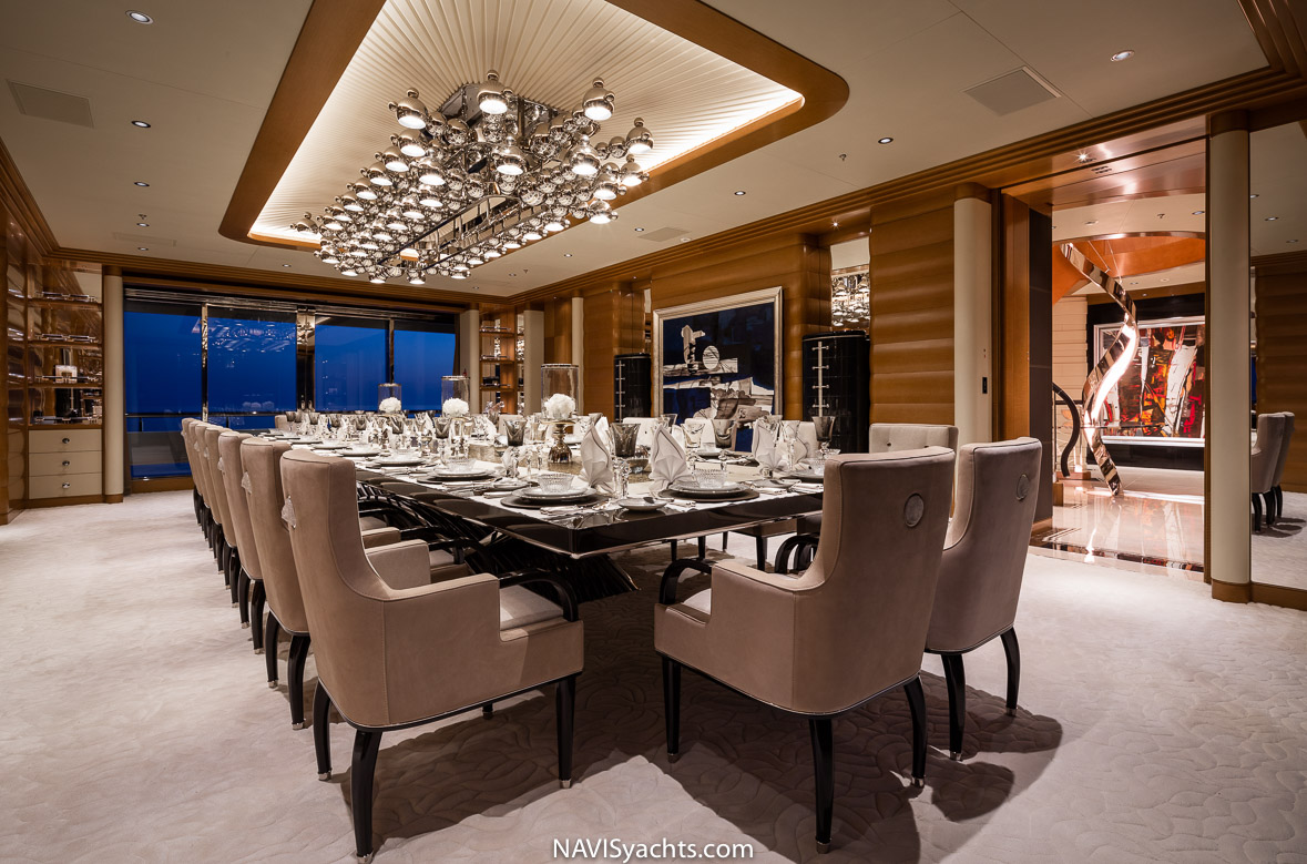 LANA   Main deck dining (© Imperial   photo Jeff Brown)  JC 9995 290