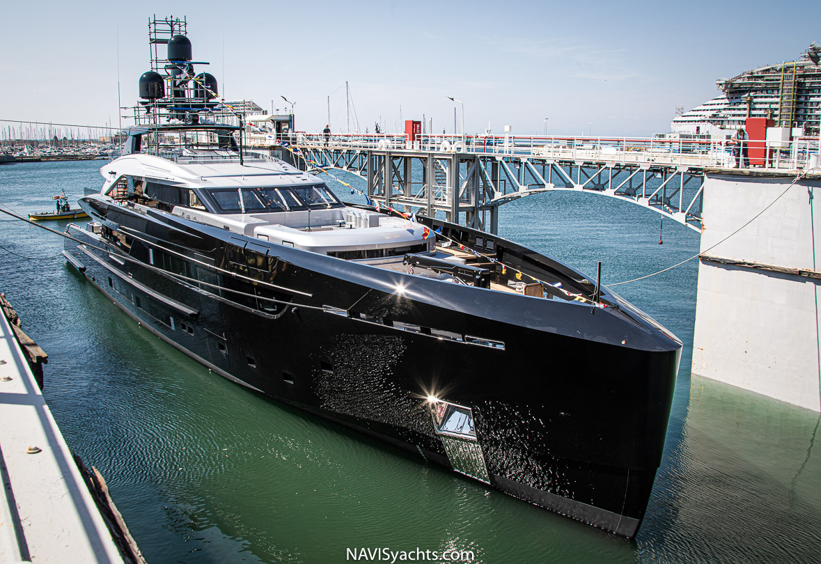 Tankoa superyacht Olokun