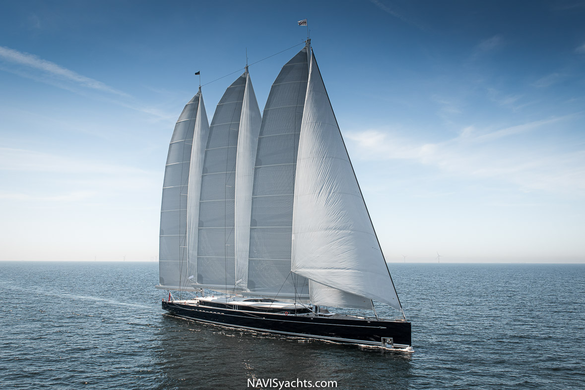 Yachting World 2020 L-25