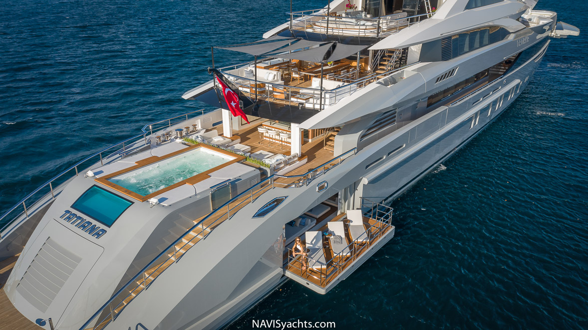 Bilgin Superyacht Tatiana beach club Balcony