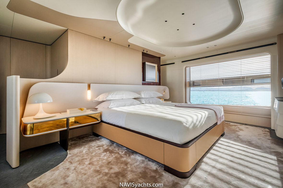 Azimut Trideck L-1