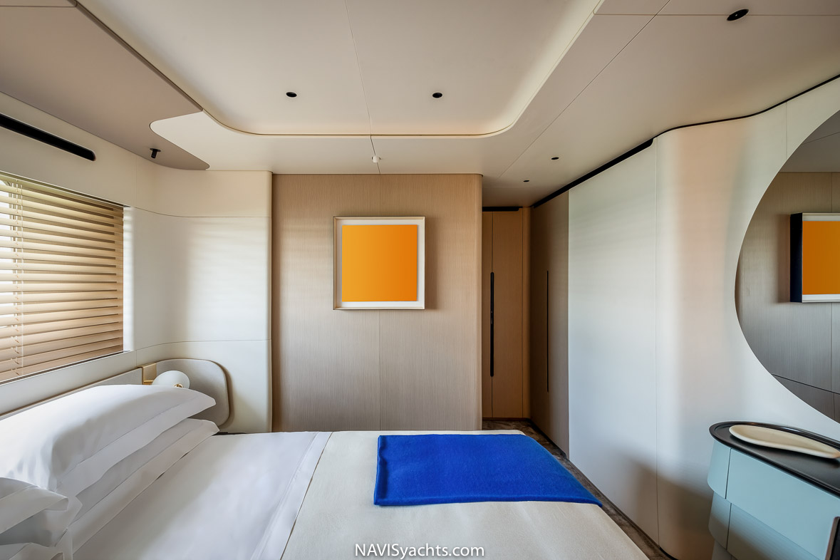 Azimut Trideck L-12