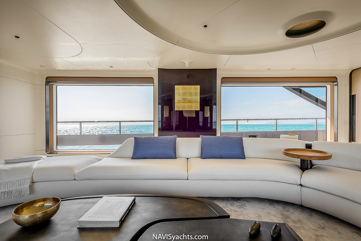 Azimut Trideck L-16