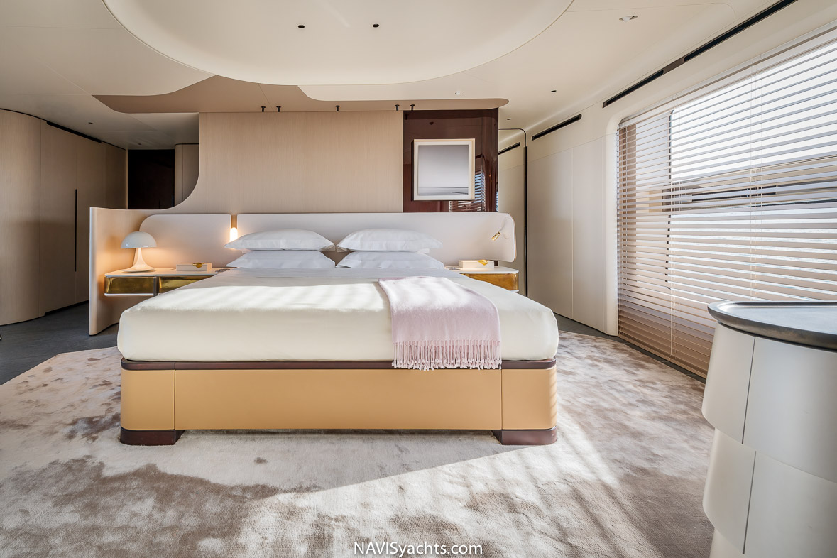 Azimut Trideck L-2