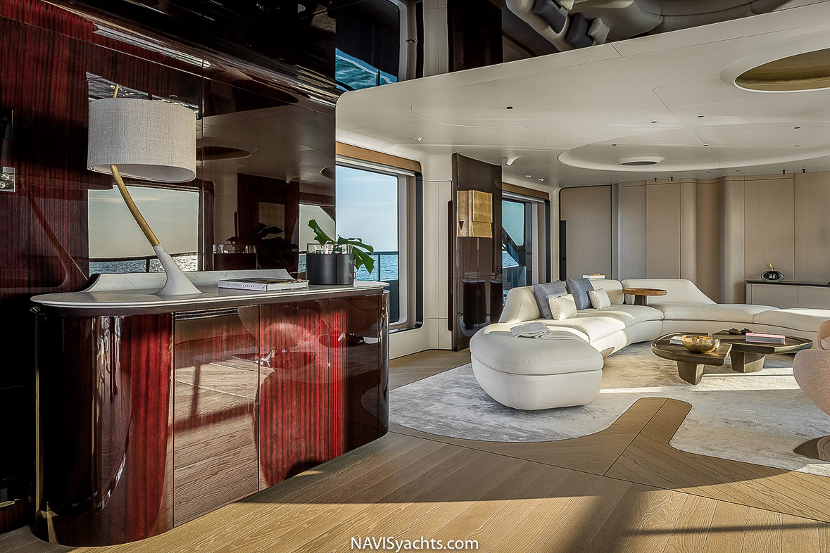 Azimut Trideck L-20