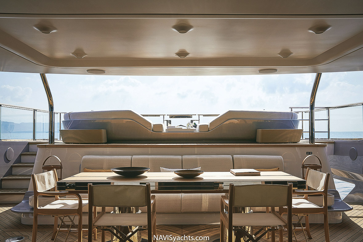 Azimut Trideck L-27