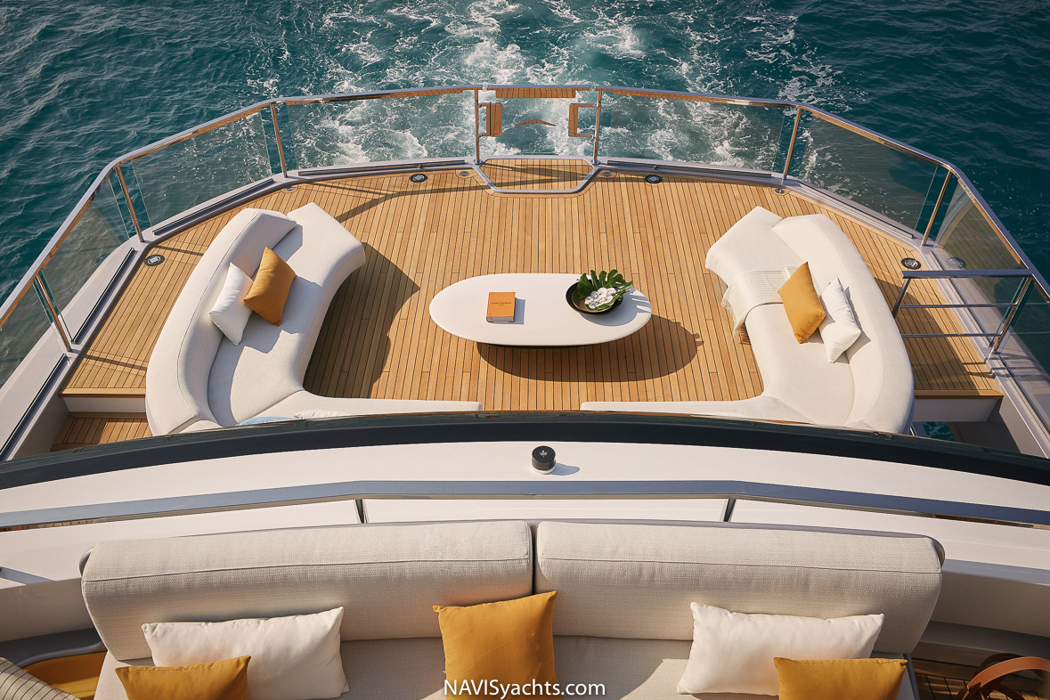 Azimut Trideck L-31